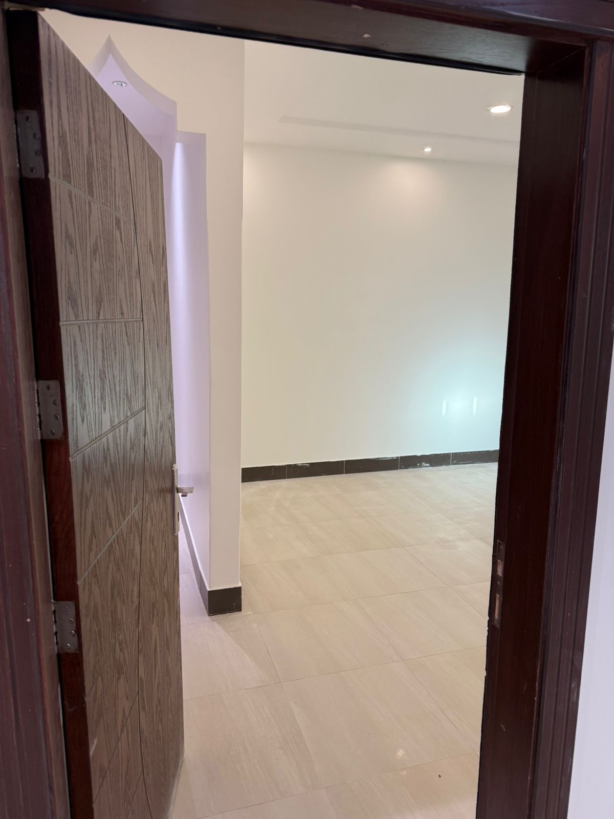 🏠 Duplex Apartment for Rent – Al Nozha District**  